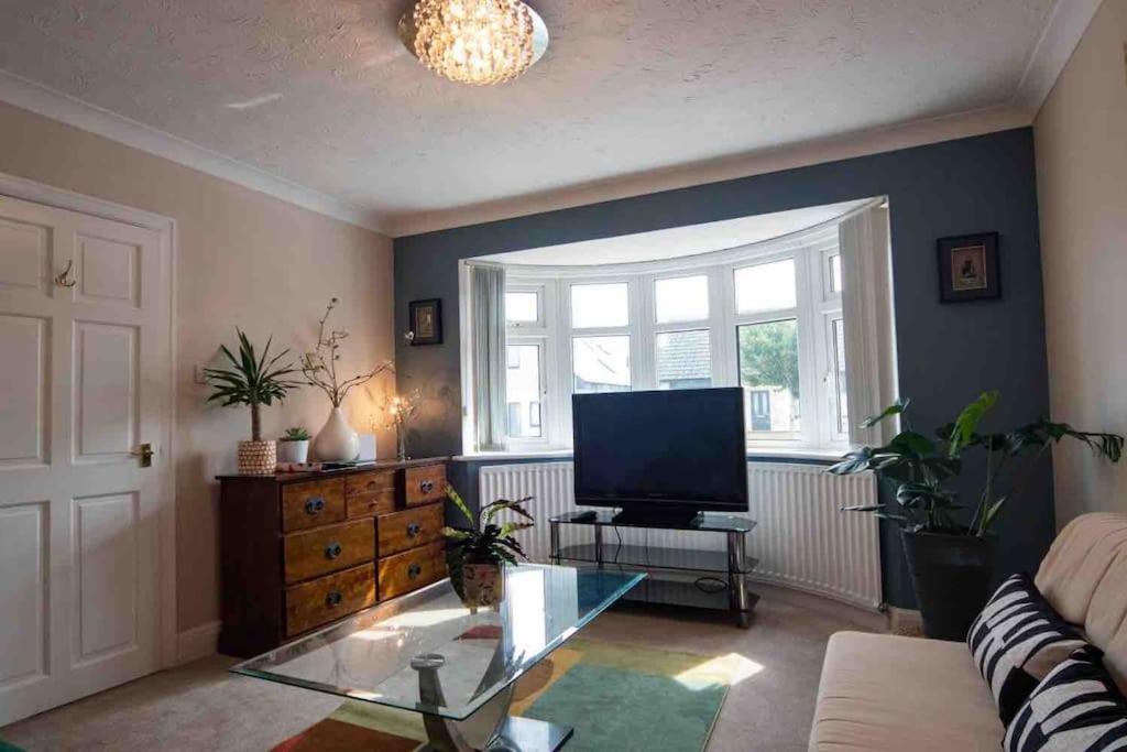 1 Bedroom Self Contained In Christchurch * Winkton